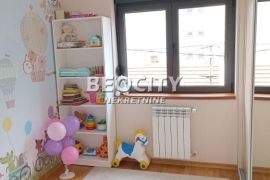 Voždovac, Lekino brdo, Kruševačka, 3.0, 65m2, Voždovac, Apartamento