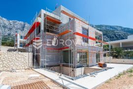 Makarska, NOVOGRADNJA, luksuzna villa s bazenom i pogledom na more, Makarska, Σπίτι