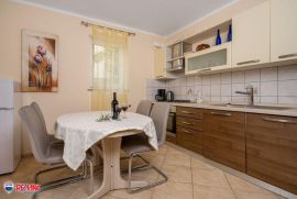 ISTRA,LABIN, RABAC, STAN SA DVORIŠTEM I POGLEDOM NA MORE, Labin, Apartamento