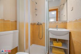 ISTRA,LABIN, RABAC, STAN SA DVORIŠTEM I POGLEDOM NA MORE, Labin, Apartamento