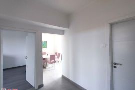 ISTRA,LABIN,STAN 51 M2 SA GARAŽOM U CENTRU GRADA, Labin, Wohnung