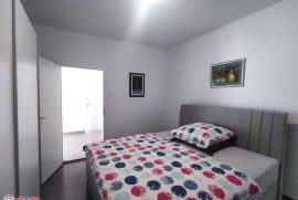 ISTRA,LABIN,STAN 51 M2 SA GARAŽOM U CENTRU GRADA, Labin, Wohnung