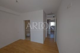 Novalja, nogradnja, stan u prizemlju 309 m2!, Novalja, Apartamento