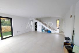 Mandre, moderan stan u vili 130 m2, Kolan, Apartamento