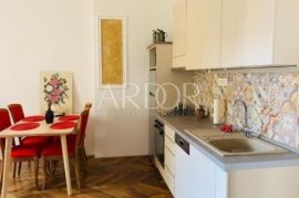 Opatija, dva apartmana u centru!, Opatija, Kвартира