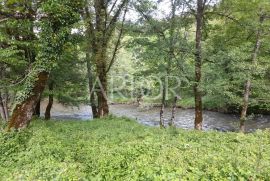 Brod na Kupi, starina sa građevinskim zemljištem, Delnice, Σπίτι