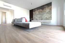 Kostrena, vila sa bazenom, 150m2, Najam, Kostrena, بيت