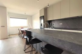 Kostrena, vila sa bazenom, 150m2, Najam, Kostrena, بيت