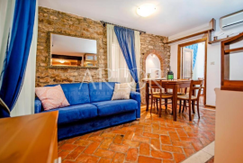 Rovinj strogi centar, kuća sa šest stanova, Rovinj, Flat