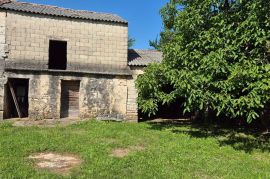 Kamena kuća u nizu za adaptaciju,Kanfanar,okolica, Istra, Kanfanar, Famiglia