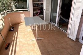 Crikvenica, dvosobni apartman drugi red do mora, Crikvenica, Appartement