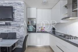 Istra, Novigrad, stan sa vrtom i parkirnim mjestom, Novigrad, Appartment