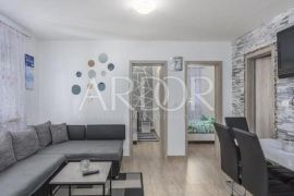 Istra, Novigrad, stan sa vrtom i parkirnim mjestom, Novigrad, Flat