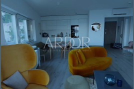 Pobri, penthouse sa garažom, Opatija - Okolica, شقة