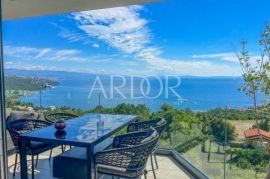 Pobri, penthouse sa garažom, Opatija - Okolica, Kвартира