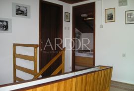 Rovinj, apartmanska kuća u blizini mora, Rovinj, Maison