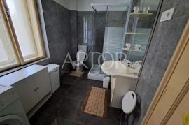 Strossmayerova ulica, dva stana, zgrada sa liftom, Rijeka, Appartement