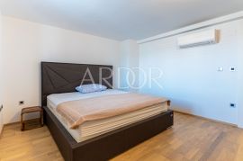 Cres, stan sa galerijom, Cres, Apartamento