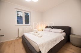 OPATIJA - POBRI, moderan stan u vili sa bazenom, Opatija - Okolica, Apartamento