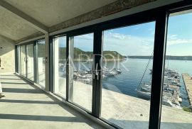 Jadranovo, penthouse 1.red do mora, sa garažnim mjestom!, Crikvenica, Stan