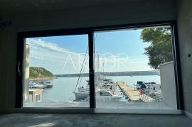 Jadranovo, novogradnja 1.red do mora, stan 2!, Crikvenica, Apartamento