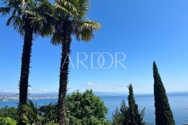 Opatija, prekrasna kuća sa stanovima, Opatija, Ev