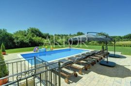 Rovinjsko Selo, villa 385 m2, Rovinj, Famiglia