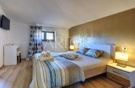 Rovinjsko Selo, villa 385 m2, Rovinj, House