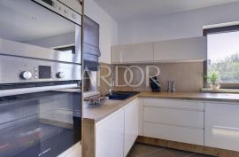 Rovinjsko Selo, villa 385 m2, Rovinj, Famiglia