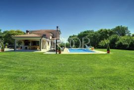 Rovinjsko Selo, villa 385 m2, Rovinj, Famiglia