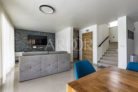 Istra, luksuzna villa sa 20000 m2 okućnice, Cerovlje, Ev