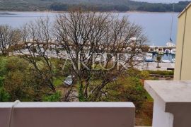 CRES GRABAR, 70 M2, minuta do mora!, Cres, Appartamento