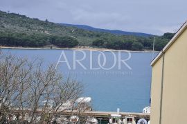 CRES GRABAR, 70 M2, minuta do mora!, Cres, Appartement