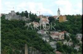 TRSAT, ETAŽA SA BALKONOM I OKUĆNICOM, Rijeka, Appartment