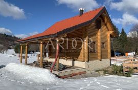 FUŽINE - PREDIVNA DRVENA KUĆA I ZEMLJIŠTE 28006M2, Fužine, Haus