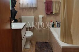 Dražice, dvoetažni stan 3S+DB, Jelenje, Appartment