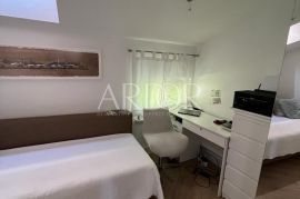 Vila sa pogledom i apartmanima, Opatija, Maison