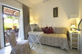 MALI LOŠINJ ARTATORE, 2 APARTMANA sa okućnicom, Mali Lošinj, Apartamento