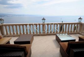 Opatija - villa prvi red do mora, Opatija, Kuća