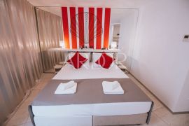 Novalja, moderni hotel 3* samo 200 m od mora, Novalja, Ev