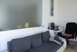 Srdoči, ekskluzivan stan od 107,90 m2 s lođom, Rijeka, Διαμέρισμα