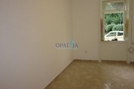 Opatija- strogi centar poslovni prostor 18 m2, Opatija, Ticari emlak