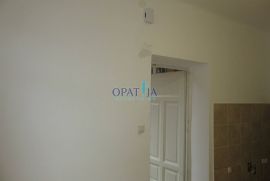 Opatija- strogi centar poslovni prostor 18 m2, Opatija, Propiedad comercial