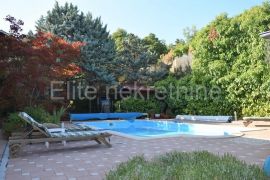 Škurinje - prodaja prekrasne obiteljske kuće sa bazenom, 250m2!, Rijeka, Maison