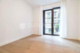 Park Kneževa VMD prekrasan četverosoban stan + 2PGM, Zagreb, Flat