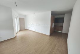 PRIMOŠTEN NOVOGRADNJA- BS1 STAN U PRIZEMLJU BLIZU PLAŽE, Primošten, Appartement