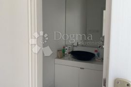 Opatija, centar, prizemlje 75m2, Opatija, Propiedad comercial