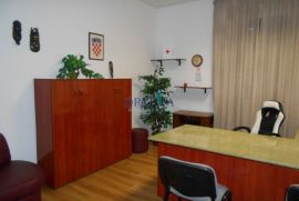 Najam poslovnog prostora u centru Rijeke, nekadašnji odvjetnički ured, Rijeka, Ticari emlak