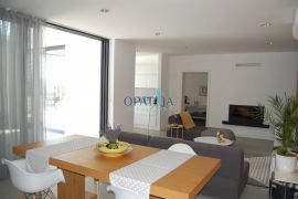 Otok Krk, Njivice, vila s bazenom i otvorenim pogledom, Omišalj, House