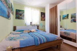 Oprić, lijepi stan s okućnicom i bazenom, Opatija - Okolica, Apartamento